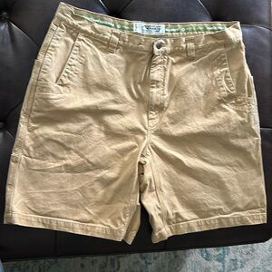Can not go wrong with a pair of organic cotton mountain khakis shorts